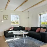 Vakantiehuis In With Kitchen *